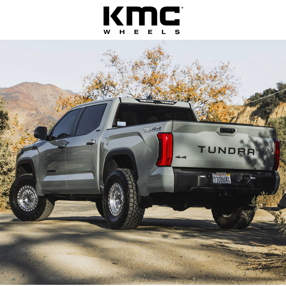 トヨタ ランドクルーザー用 KMC アステカ 17x8.5J ET 25 フロント、リア グロスシルバーマシンドフェイス ホイール4本セット KMC AZTEC 17X8.5 6X5.5 106 +25 G-SLV-MCH (消費税、送料込み)