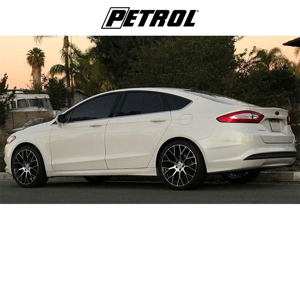 テスラモデル3用 ペトロール P2B 18x8J ET 40 フロント、リア グロスブラック/マシニングカットフェイス ホイール4本セット Petrol PE P2B 18X8 5X4.5 76 G-BLK MACH +40 (消費税、送料込み)