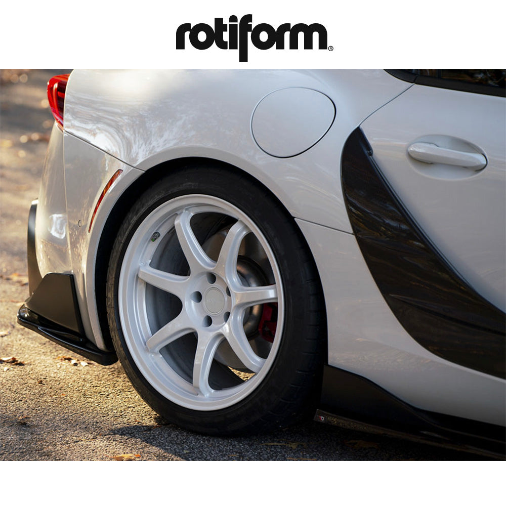 日産 GT-R(Nissan GT-R)用 ロティフォーム BPU 19x8.5J ET 20 フロント 19x9.5J ET 38 リア グロスホワイト ホイール4本セット Rotiform BPU 19X8.5 5X4.5 72 +20 WHITE / BPU 19X9.5 5X4.5 72 +38 WHITE (消費税、送料込み)