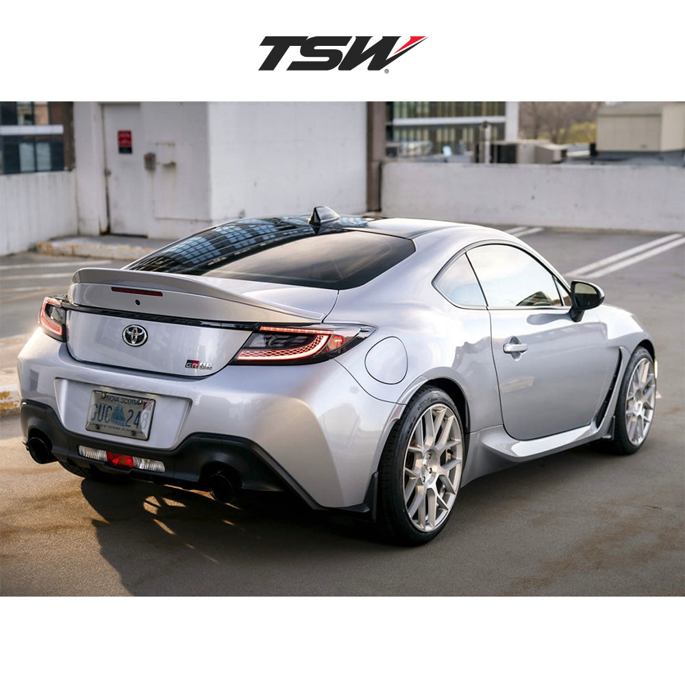 トヨタ GRカローラ用 TSW ラサルト 18x8.5J ET 35 フロント、リア グロスシルバーマシンド フローフォーミング・アルミニウムホイール4本セット (消費税、送料込み)