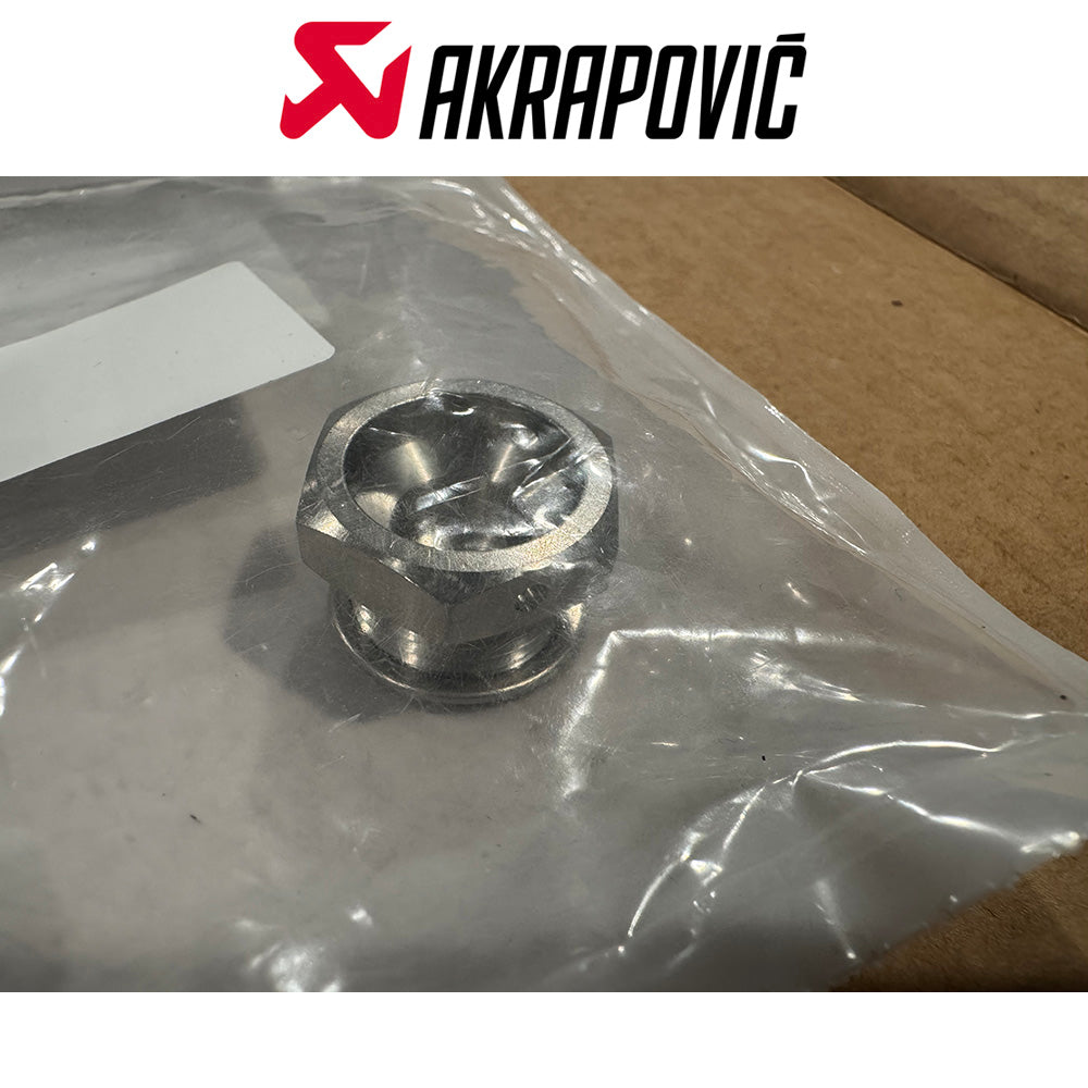 アクラポビッチ 18mm x 1.50 ラムダセンサープラグ　AKRAPOVIC 1860-1195 P-LBSB1 O2 Sensor Port Plug 18 mm x 1.5 (消費税、送料込み)