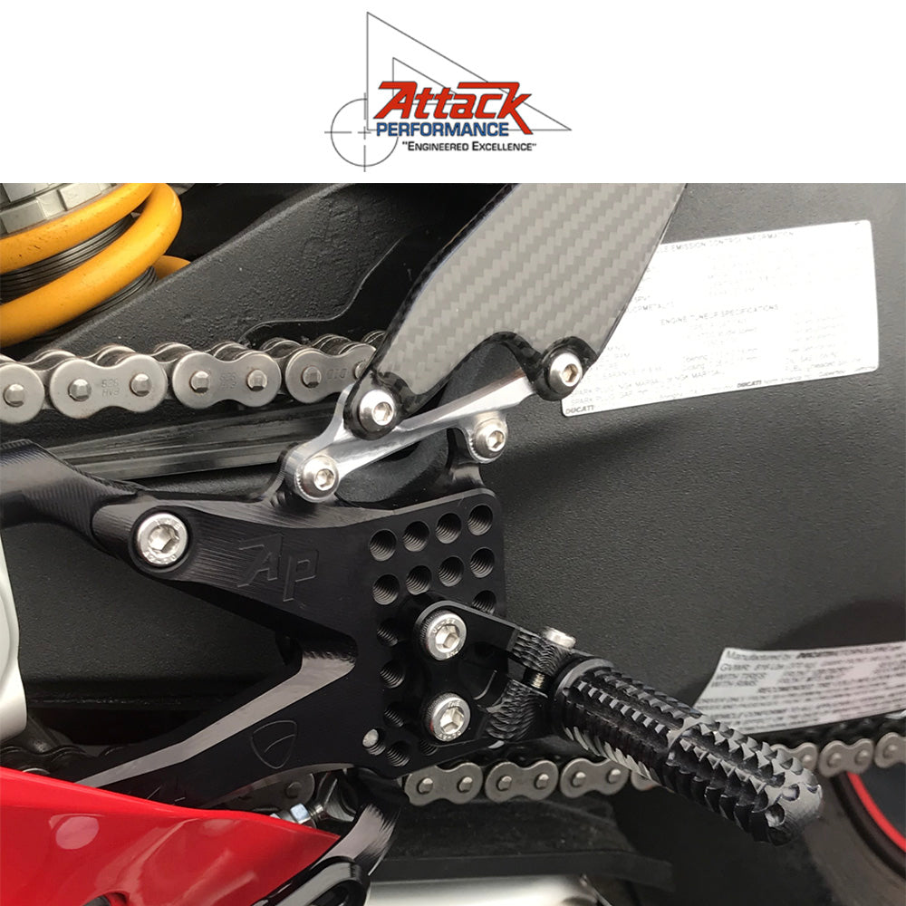 2018-2021年式 ドゥカティ パニガーレＶ４用 アタックパフォーマンス製リアセット(ブラック) REAR SET KIT, DUCATI V4, 2018 -, AERO HARD (消費税、送料込み)