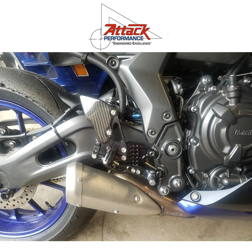 2022-2025年式 ヤマハ ＹＺＦ－Ｒ７用 アタックパフォーマンス製リアセット(ブラック)　Attack Performance REAR SET KIT, YAM R7 2022- , BLACK (消費税、送料込み)