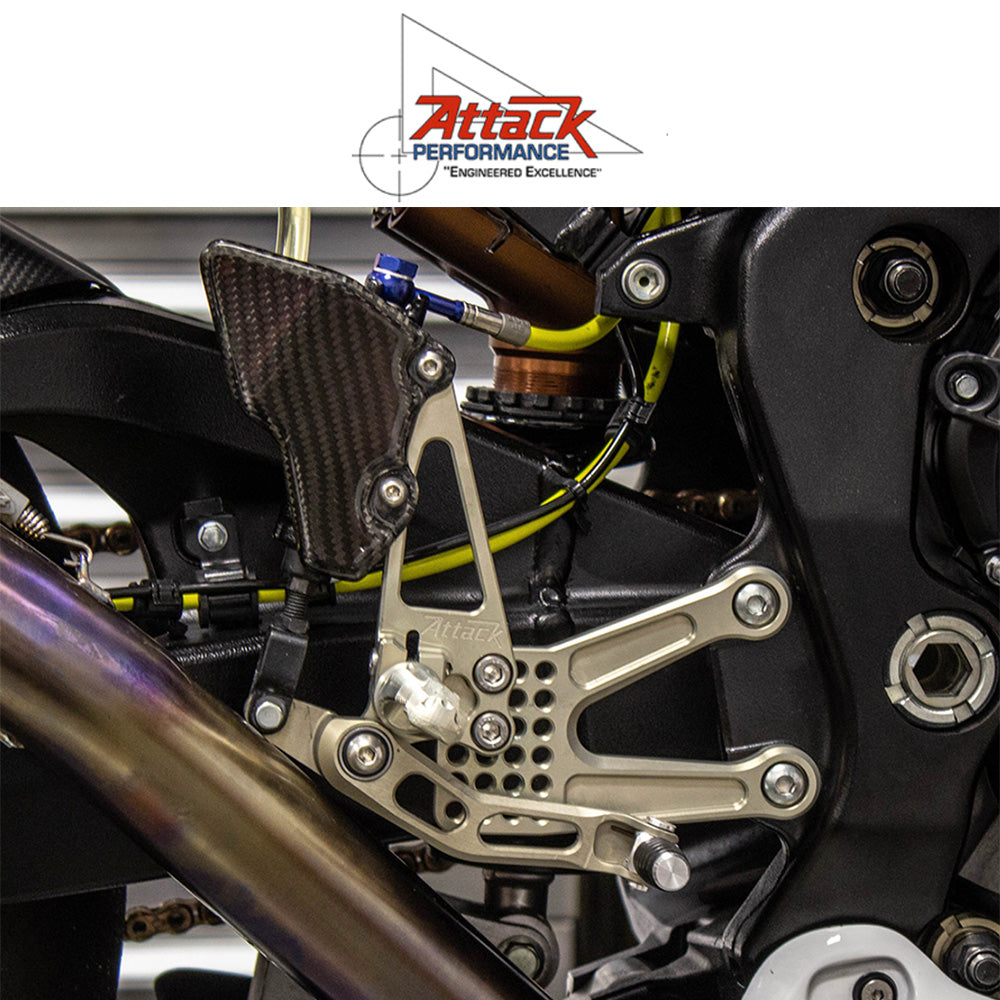 2017-2025年式 スズキ ＧＳＸ－Ｒ１０００Ｒ用 アタックパフォーマンス製リアセット(ブラック)　Attack Performance REAR SET KIT WITH SHIFT LEVER, GSXR1000 17 - , AERO HARD (消費税、送料込み)