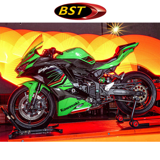 ２０２３年から２０２４年式モデル カワサキ Ｎｉｎｊａ　ＺＸ－４ＲＲ用 BST ダイヤモンドテック 17 x 3.5J カーボンファイバーフロントホイール１本　BST Diamond TEK 17 x 3.50 Front Wheel - Kawasaki ZX-4RR (23-24) (送料無料)