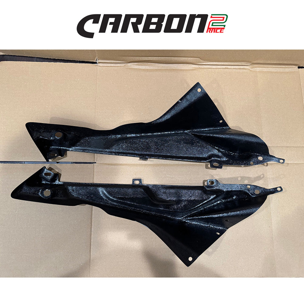 BMW S1000RR (2009-2014年式モデル)用 Carbon2race(カーボン・ツー・レース)製カーボンファイバー製エアインフィルパネル　BMW S 1000RR 2009-2014 Carbon Fiber Air Infill Panels (消費税、送料込み)