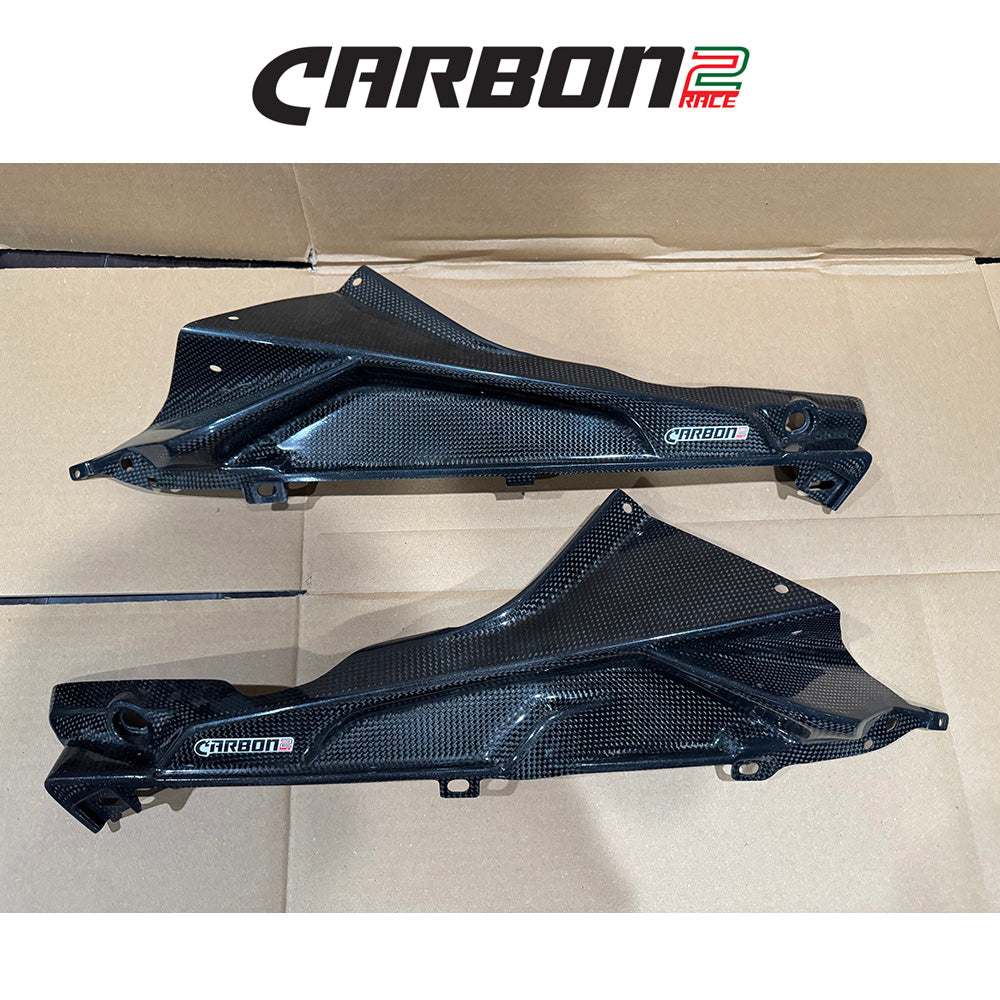 BMW S1000RR (2009-2014年式モデル)用 Carbon2race(カーボン・ツー・レース)製カーボンファイバー製エアインフィルパネル　BMW S 1000RR 2009-2014 Carbon Fiber Air Infill Panels (消費税、送料込み)