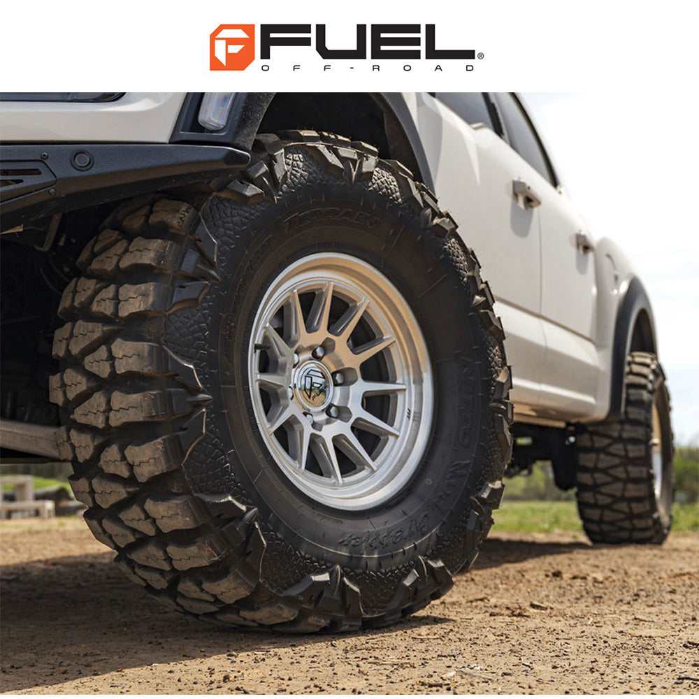 トヨタ ランドクルーザー用 フューエル スパー 17x8.5J ET 25 フロント、リア グロスシルバー マシーンドフェイス ホイール４本セット　Fuel SPUR 17X8.5 6X5.5 106 +25 G-SLV-MCH-FC (消費税、送料込み)