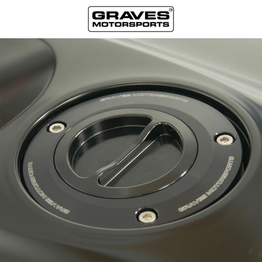 2025年式以降 ヤマハ YZF-R9用 グレイブス モータースポーツ製ツイストオン/オフ式ガソリンキャップ　Graves Motorsports Yamaha Gas Cap - Multi Fitment (消費税、送料込み)