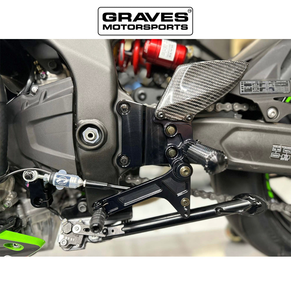 カワサキ Ｎｉｎｊａ ＺＸ－４ＲＲ用 グレイブス モータースポーツ製調整式リアセット　Kawasaki ZX-4RR / ZX-4R Adjustable Rearsets (消費税、送料込み)カワサキ Ｎｉｎｊａ ＺＸ－４ＲＲ用 グレイブス モータースポーツ製調整式リアセット　Kawasaki ZX-4RR / ZX-4R Adjustable Rearsets (消費税、送料込み)