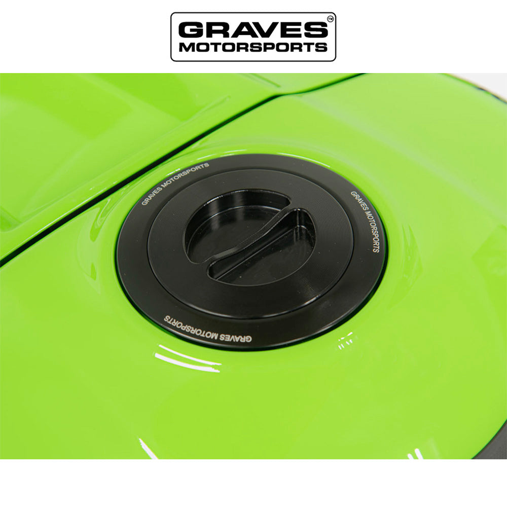 2018-2025年式 カワサキ Ｎｉｎｊａ ＺＸ－６Ｒ用 グレイブス モータースポーツ製ツイストオン/オフ式ガソリンキャップ　Graves Motorsports Kawasaki Gas Cap - Multi Fitment (消費税、送料込み)