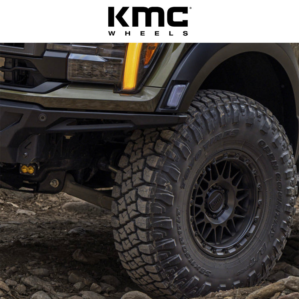 トヨタ ランドクルーザー用 KMC アタック 17x8.5J ET 25 フロント、リア マットブラック ホイール４本セット　KMC ATTACK 17X8.5 6X5.5 106 +25 M-BLK (消費税、送料込み)