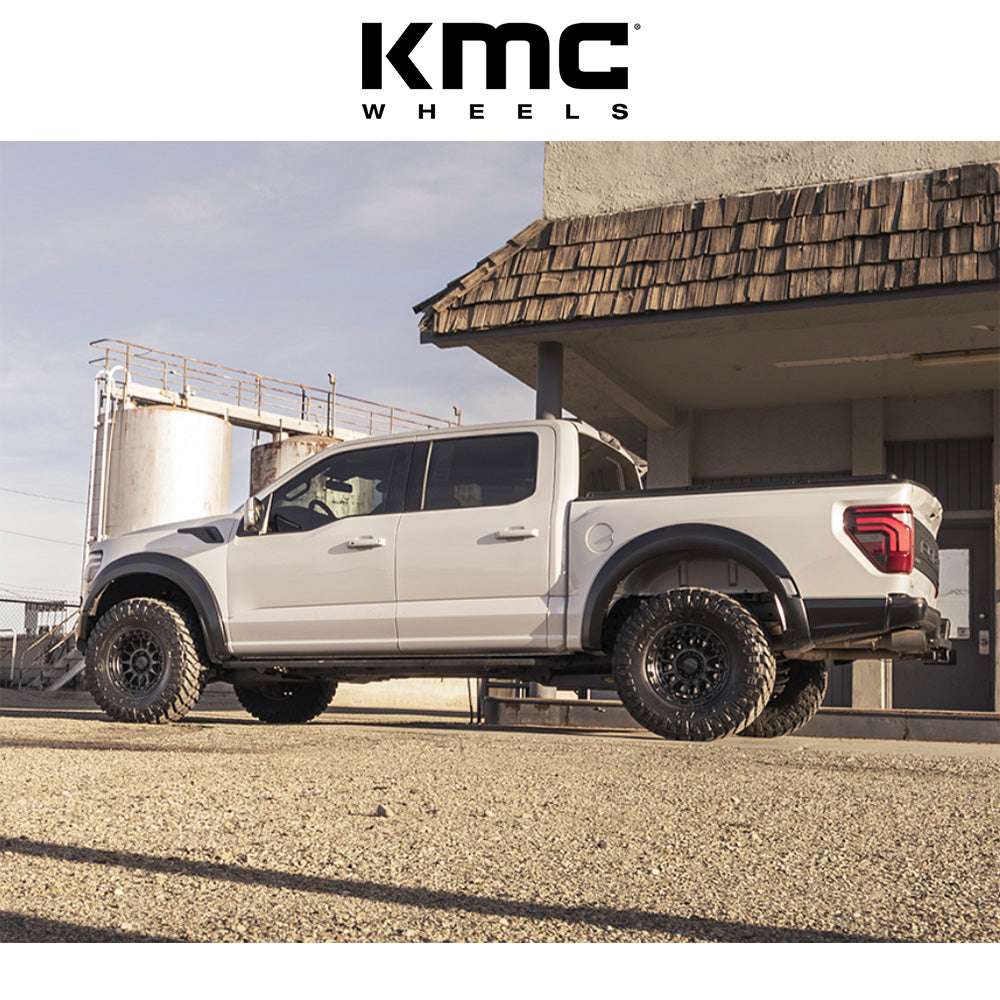 トヨタ ランドクルーザー用 KMC クラクス 17x8.5J ET 25 フロント、リア ブラックアウト ホイール４本セット　KMC CRUX 17X8.5 6X5.5 106 +25 BLK-OUT (消費税、送料込み)