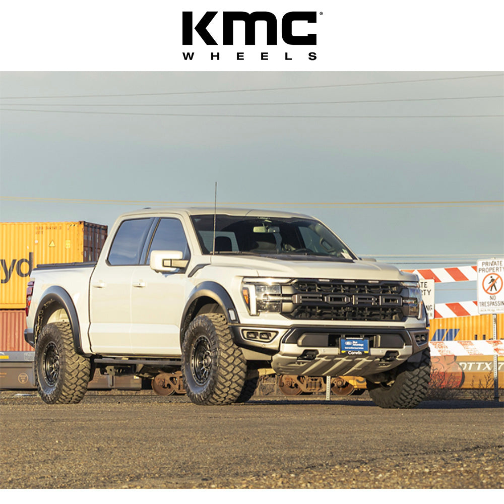 トヨタ ランドクルーザー用 KMC クラクス 17x8.5J ET 25 フロント、リア ブラックアウト ホイール４本セット　KMC CRUX 17X8.5 6X5.5 106 +25 BLK-OUT (消費税、送料込み)
