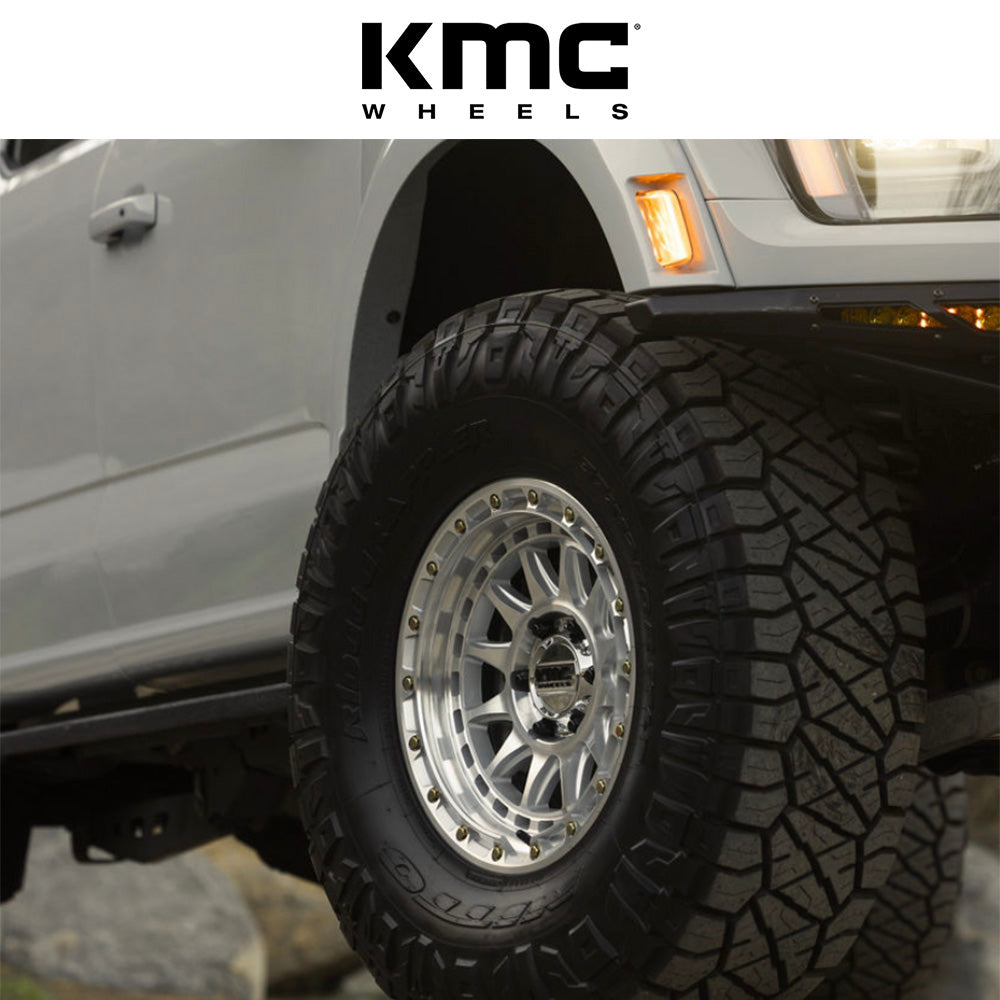 トヨタ ランドクルーザー用 KMC クラクス 17x8.5J ET 25 フロント、リア グロスシルバーマシンフェイス ホイール４本セット　KMC CRUX 17X8.5 6X5.5 106 +25 G-SLV-MCH-FC (消費税、送料込み)