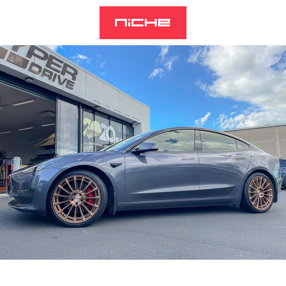 トヨタ GR スープラ用 ニッチ アマルフィ 20x9J ET 25 フロント、20x10.5 ET 40 リア プラチナムブロンズ ホイール４本セット (消費税、送料込み)