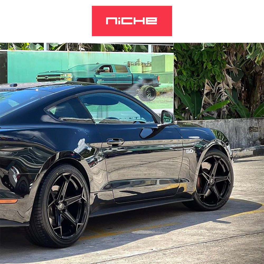 テスラモデルＹ用 ニッチ アロー 20x10.5J ET 40 フロント&リア グロスブラック ホイール４本セット　Niche ARROW 20X10.5 5X4.5 72 BL 40MM (消費税、送料込み)