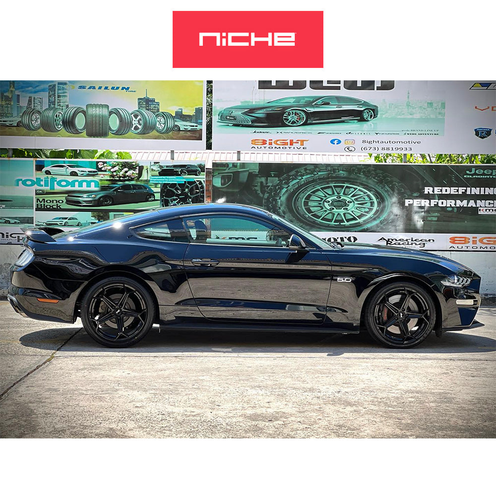 テスラモデルＹ用 ニッチ アロー 20x10.5J ET 40 フロント&リア グロスブラック ホイール４本セット　Niche ARROW 20X10.5 5X4.5 72 BL 40MM (消費税、送料込み)