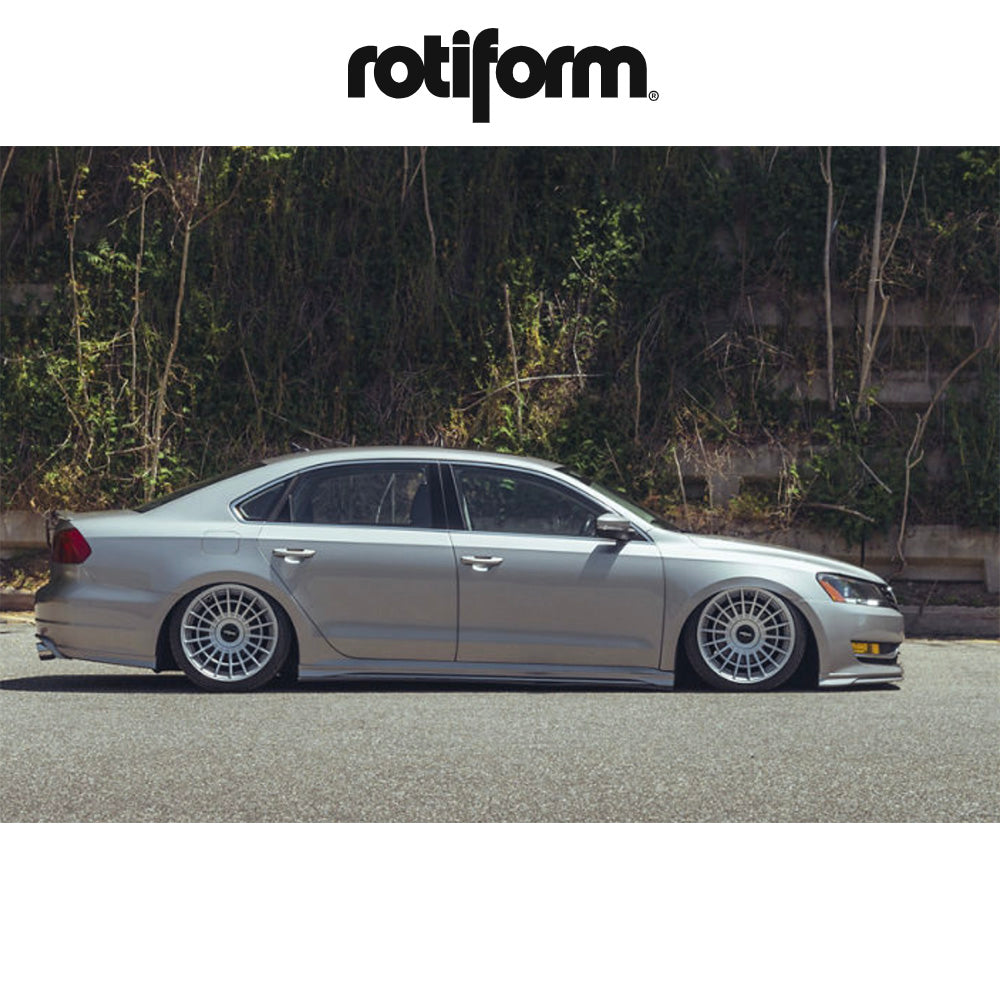 テスラ モデル３ (TESLA Model 3)用 ロティフォーム LAS-R 19x8.5J グロスシルバー ホイール４本セット Rotiform LAS-R R143 19X8.5 5X112/4.5 GL-SLVR 45MM (送料無料)