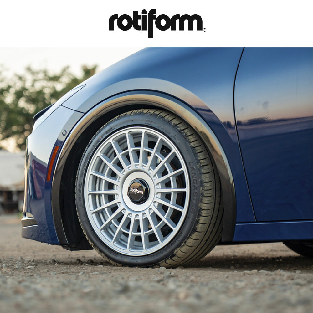 トヨタ カローラスポーツ (Toyota Corolla Sports)用 ロティフォーム LAS-R 18x8.5J ET 35 フロント&リア グロスシルバー ホイール４本セット Rotiform 18X8.5 LAS-R 5X1005X112 SL 6.1 35 70.0 (消費税、送料込み)