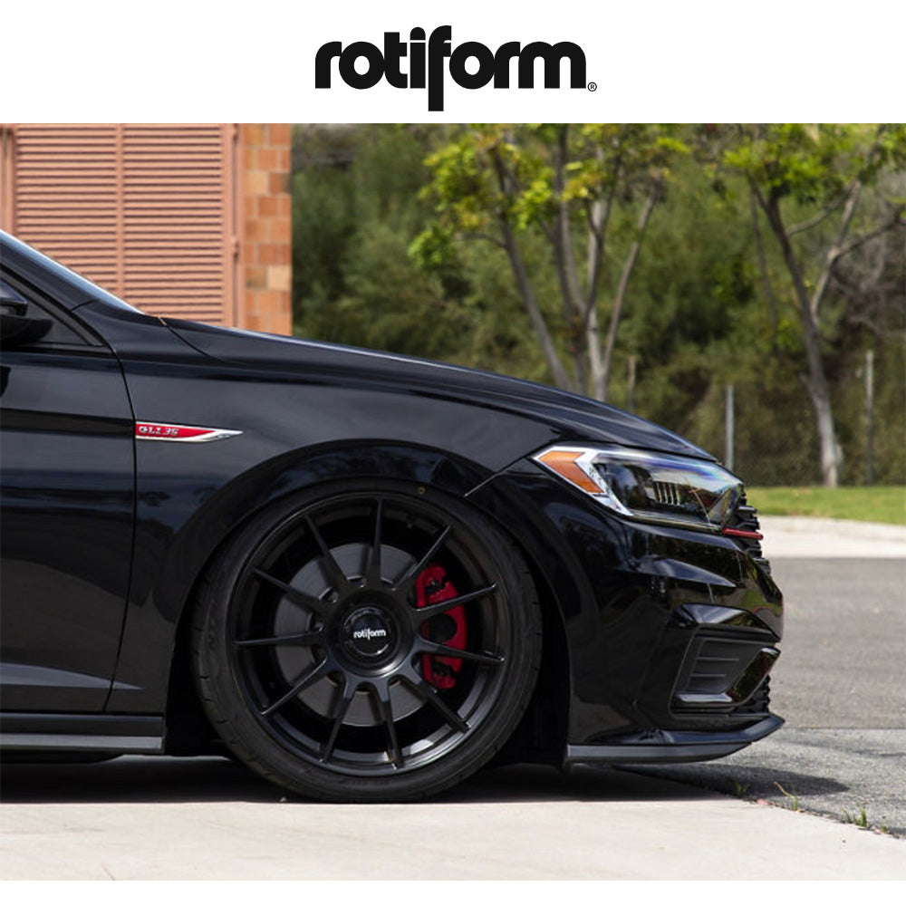 トヨタ プリウス(Toyota Prius)用 ロティフォーム DTM 17x8J ET 40 フロント&リア サテンブラック ホイール４本セット Rotiform DTM 17X8 5X4.25/4.5 72 +40 BD (消費税、送料込み)