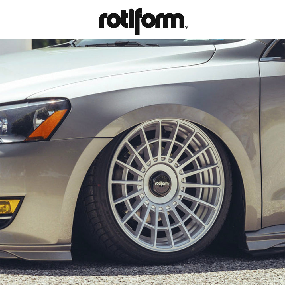 スバルＷＲＸ Ｓ４(Subaru WRX)用 ロティフォーム エアロディスク(グロスブラック)付き LAS-R 19x8.5J ET 45 フロント&リア グロスシルバー ホイール４本セット Rotiform LAS-R 19X8.5 5X112/4.5 72 SL 45MM  (消費税、送料込み)