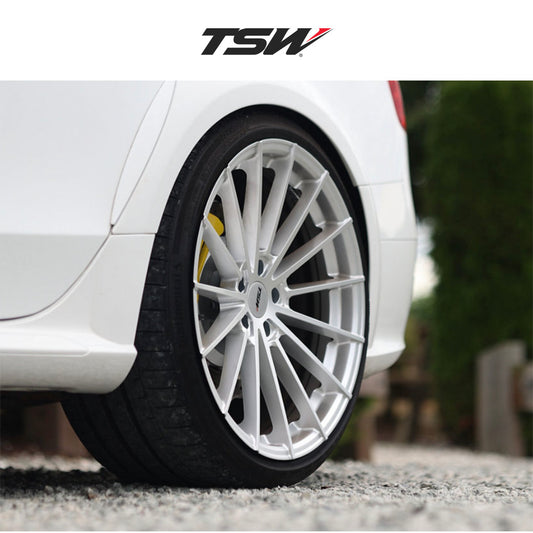 テスラ モデル３ (TESLA Model 3)用 TSW グッドウッド 20x9J ハイパーシルバー ホイール４本セット TSW Goodwood TW005 20X9 5X4.5 H-SLV 35MM (送料無料)