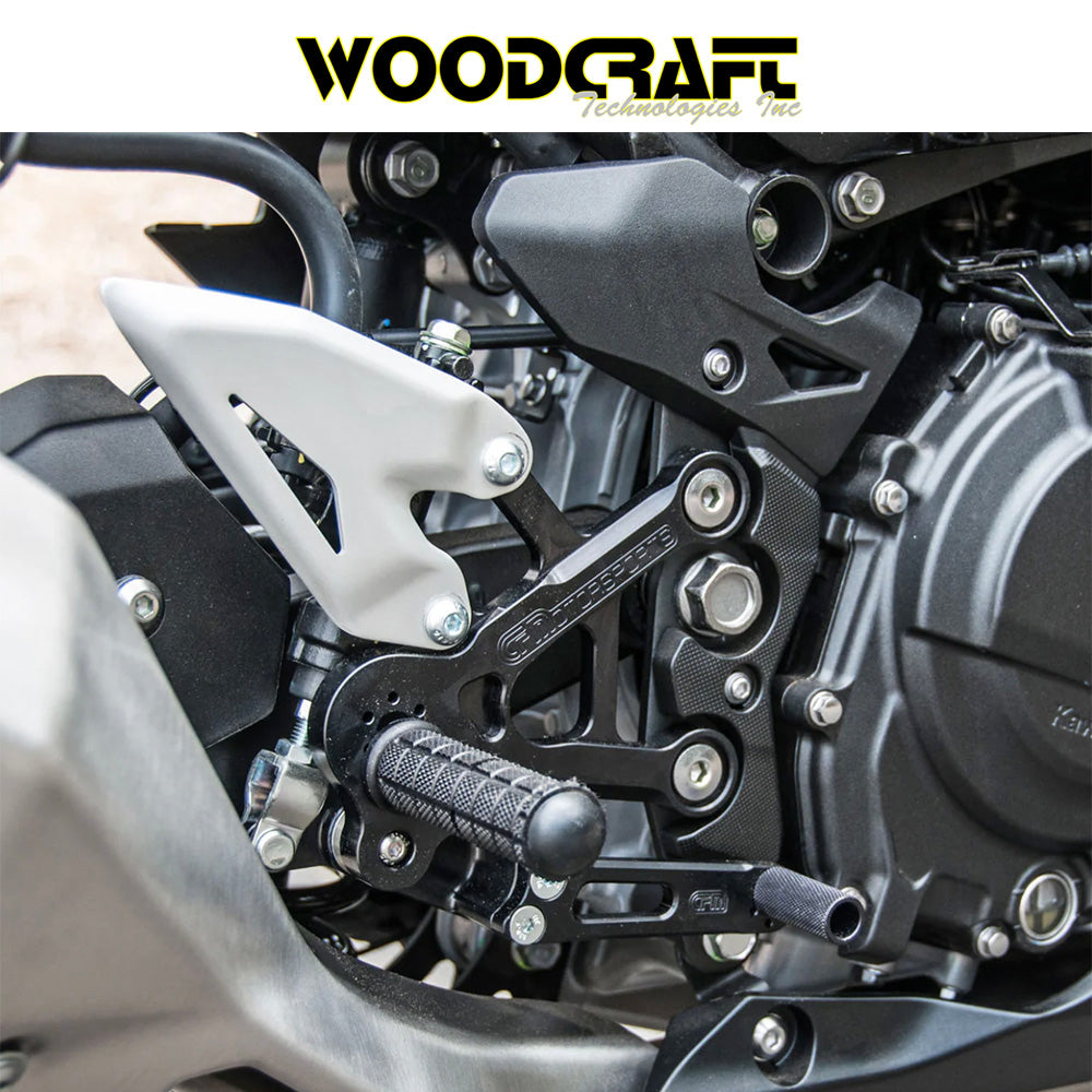 2018-2023年式 カワサキ Ninja400用 ウッドクラフト製 リアセット(専用ブレーキスイッチ付き)　Woodcraft 05-0144B 2018-23 Kawasaki Ninja400, 2019-23 Z400, Ninja500 Complete Rearset (消費税、送料込み)